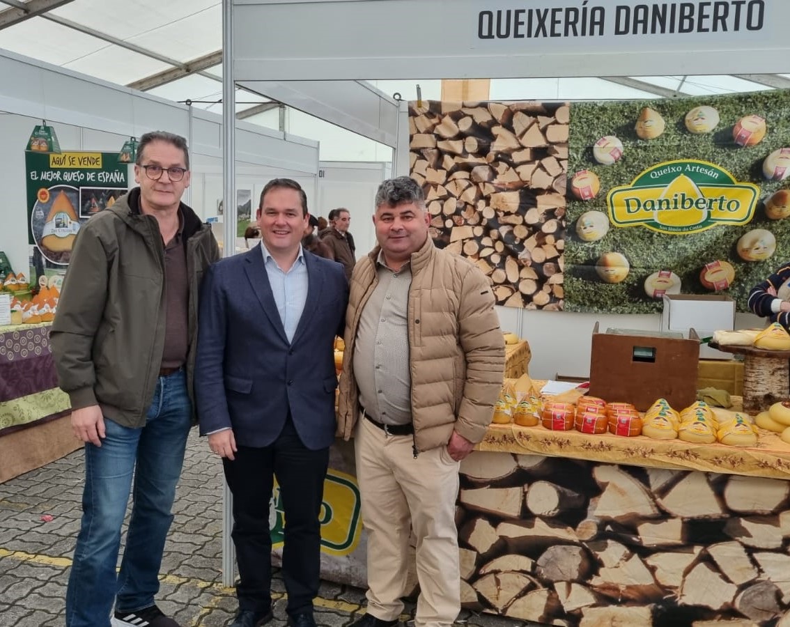 La Xunta destaca el apoyo a los productos alimentarios de calidad diferenciada amparados por sellos como a DOP Queixo de San Simón da Costa